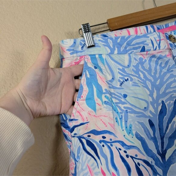 Lilly Pulitzer Buttercup Stretch Short Crew Blue Tint Kaleidoscope Women's sz 14 - Picture 4 of 8